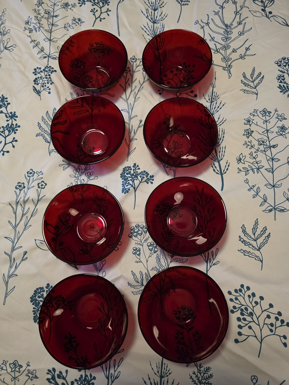 Beautiful VTG Arcoroc Ruby Red Glass Cereal Desert Bowls Set Of 8 Made In France
